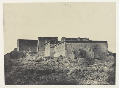 Wielka Świątynia Izydy w Filoe, widok ogólny z północy; Nubia, płyta 80 z albumu "Egypte, Nubie, Palestine et Syrie" (1852) autorstwa Maxime Du Camp