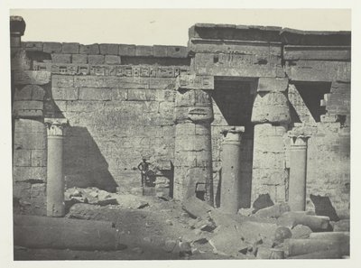 Medinet-Habou, Perystyl Pałacu Ramzesa-Méiamouna; Teby autorstwa Maxime Du Camp