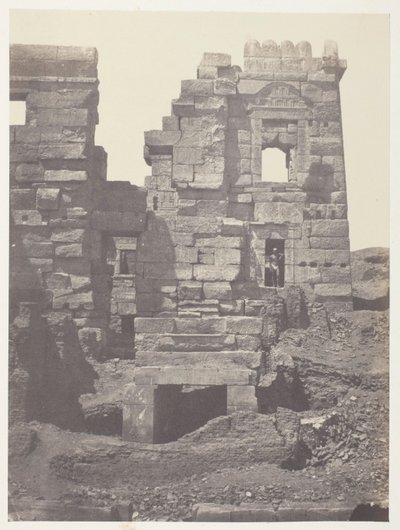 Medinet-Habou, Północna Fasada Gynécée de Ramses-Méiamoun; Teby autorstwa Maxime Du Camp