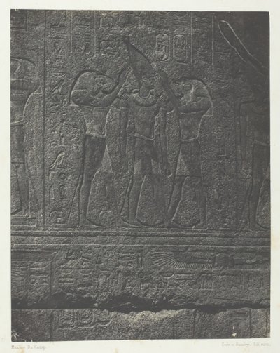 Pałac Karnak, Zewnętrzne rzeźby sanktuarium granitowego, Teby, 184951, druk 1852. autorstwa Maxime Du Camp