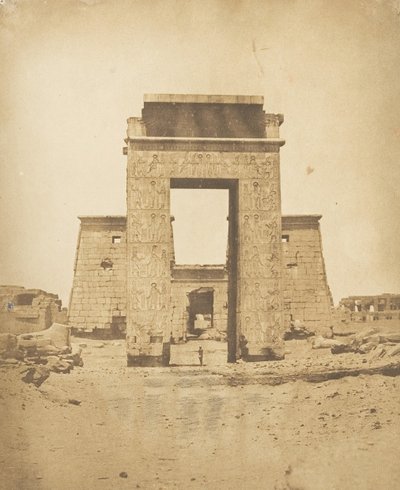 Propylon ze świątyni Khons, w Karnac, Teby, 1849-50. autorstwa Maxime Du Camp