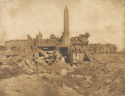 Ruiny Pałacu w Karnaku - Widok z końca Sanktuarium, 1849-50. autorstwa Maxime Du Camp