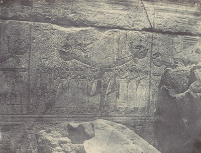 Teby. Pałac w Karnaku. Rzeźby zewnętrzne Granitowego Sanktuarium, 1850 r. autorstwa Maxime Du Camp
