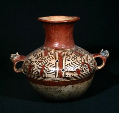Urna pogrzebowa z otworami z Utatlan (Cumarcaaj), Quiche, Gwatemali, Ameryki Środkowej, okresu postklasycznego (terakota) autorstwa Mayan Mayan