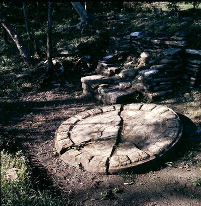Marker na boisku balowym, późny okres klasyczny (600-900 ne) (kamień) autorstwa Mayan Mayan