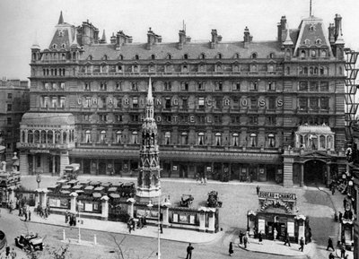 Dworzec kolejowy Charing Cross, Londyn, 1926-1927. autorstwa McLeish