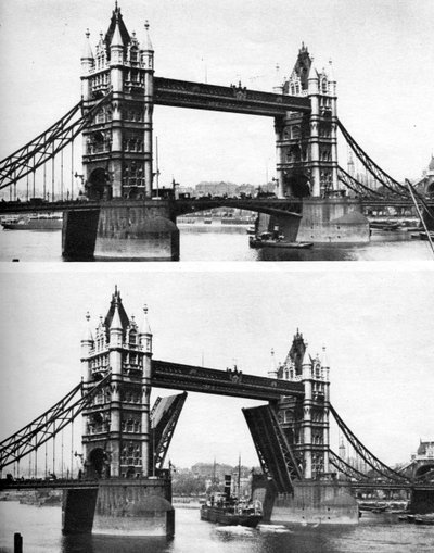Tower Bridge otwarty i zamknięty, Londyn, 1926-1927 autorstwa McLeish