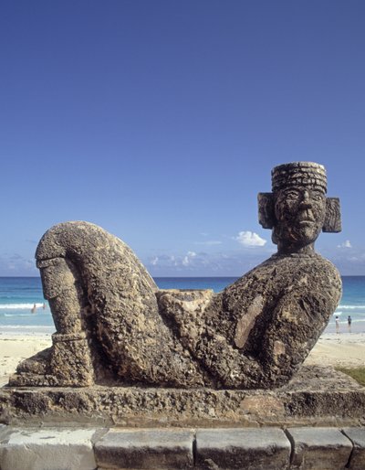 Kopia posągu Chac-Moola z Chichen-Itza na Jukatanie, ok. 987-1185 pne (wapień) autorstwa Mexican School