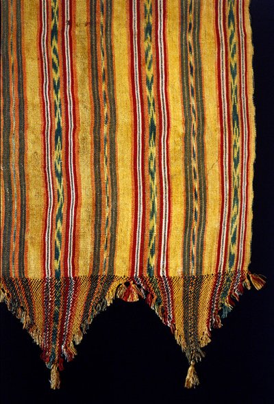 Fragment rebozo, koniec XIX wieku (jedwab, bawełna, naturalne barwniki i złota nić) autorstwa Mexican School