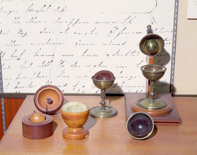 Kondensator sferyczny Faradaya, ok. 1837 r. (mieszane media) autorstwa Michael Faraday