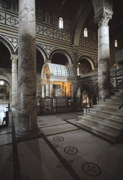 Kaplica Krzyża (cyborium) autorstwa Michelozzo di Bartolommeo