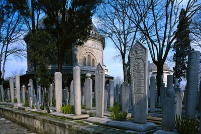 Grób Sulejmana I Wspaniałego (1494-1566), Meczet Sulejmana Wspaniałego autorstwa Mimar Sinan