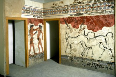Sztuka minojska: „”zwierzęta i walka wojowników””” Fresk z Akrotiri na Santorini. XVI w. p.n.e. Ateny, Narodowe Muzeum Archeologiczne autorstwa Minoan