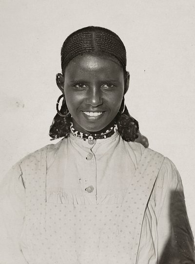 Budowanie imperium w epoce faszystowskiej: Abisyńska dziewczyna, 09.05.1936 (zdjęcie czarno-białe) autorstwa Modestino Baldinetti