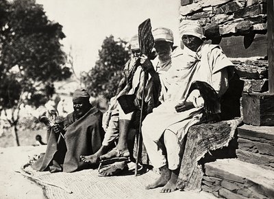 „Budowanie imperium” w epoce faszystowskiej: tubylcy Meschin, 09.05.1936 (zdjęcie czarno-białe) autorstwa Modestino Baldinetti