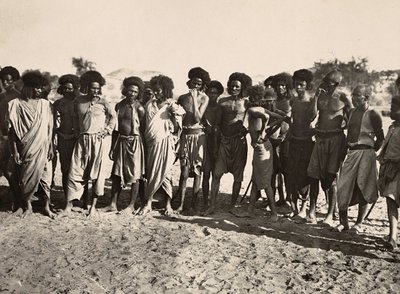 „Budowanie imperium” w epoce faszystowskiej: plemię Beni Amer, 09.05.1936 (zdjęcie czarno-białe) autorstwa Modestino Baldinetti