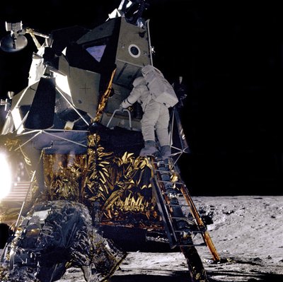 Apollo 12 - NASA, . autorstwa NASA Images