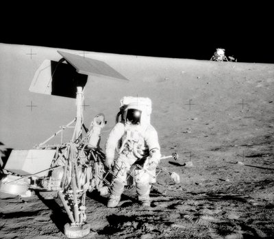 Apollo 12 - NASA, 1969. autorstwa NASA Images