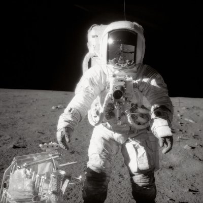 Apollo 12 - NASA, 1969. autorstwa NASA Images