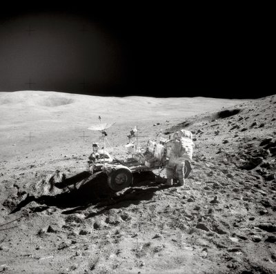 Apollo 16 - NASA, 1972. autorstwa NASA Images