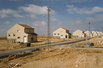 Nowe domy dla izraelskich osadników w Moshav Kadesh Barnea aka Moshav Nizzana na pustyni autorstwa Nathan Benn