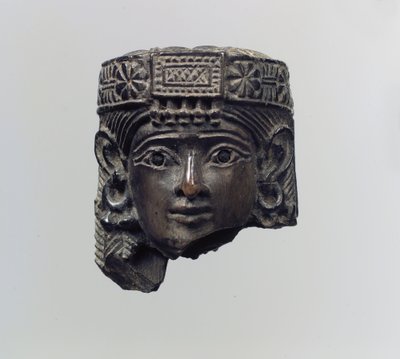 Głowa postaci kobiecej, ok. VIII w. p.n.e. (kość słoniowa) autorstwa Neo Assyrian