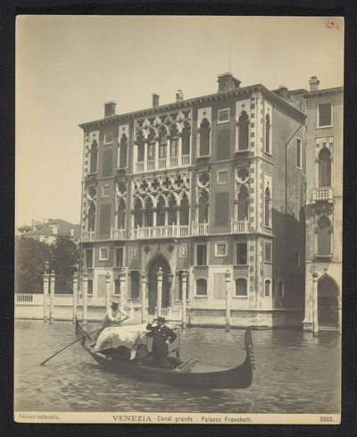 Exterieur van het Palazzo Cavalli-Franchetti te Venetië Wenecja - Canal Grande - Palazzo Franchetti (tytuł na obiekcie) autorstwa Neue Photographische Gesellschaft