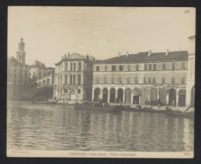 Widok na Palazzo dei Camerlenghi w Wenecji Wenecja - Canal Grande - Palazzo Camerlenghi (tytuł na obiekcie) autorstwa Neue Photographische Gesellschaft