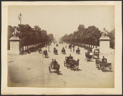 Paryż: Avenue des Champs-Elysées autorstwa Neurdein freres