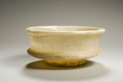 Tazza, 18-19 dynastia, 1540-1186 pne (alabaster) autorstwa New Kingdom Egyptian