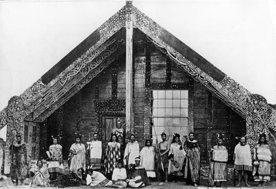 Maori Runanga lub Dom Spotkań, ok. 1863-80 autorstwa New Zealand Photographer
