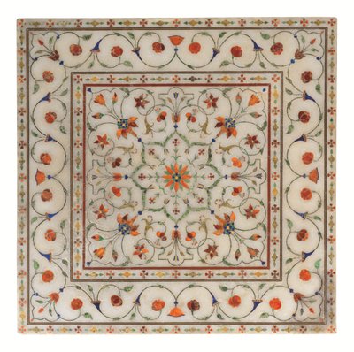 Marmurowy podnóżek inkrustowany marmurem Mughal pietra dura, ok. 1700 r. autorstwa North Indian School