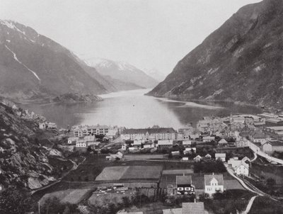 Odda (zdjęcie czarno-białe) autorstwa Norwegian Photographer