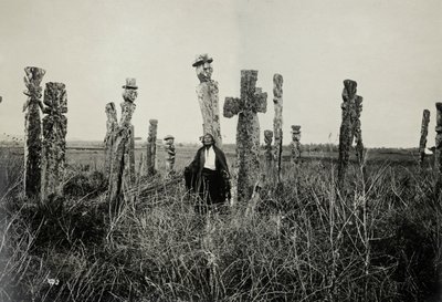 Modlitwa na cmentarzu, Araucano, Chile (odbitka żelatynowo-srebrowa) autorstwa Oder W. Heffer