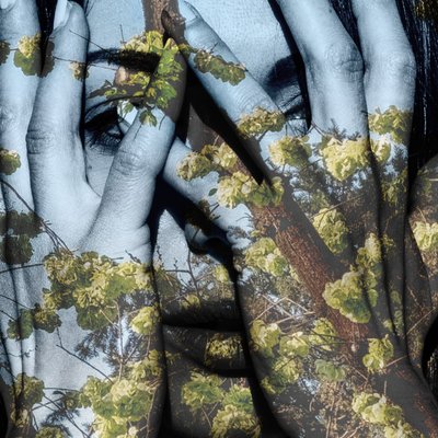 Maura, 2022 (cyfrowe media mieszane) autorstwa Olivia Gozzano