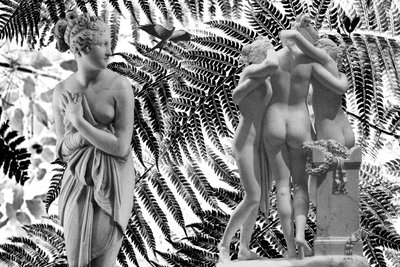 Statua con 2019 (cyfrowe media mieszane) autorstwa Olivia Gozzano