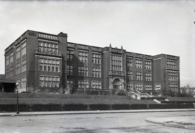 Kolegium Nauczycielskie, St. Louis autorstwa Oscar Kuehn