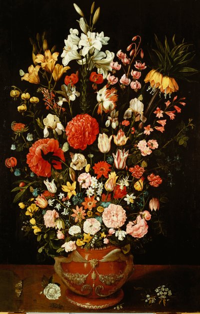 Tulipany, lilie, irysy, róże, goździki, piwonie i inne kwiaty w rzeźbionej urnie z terakoty autorstwa Osias the Elder Beert