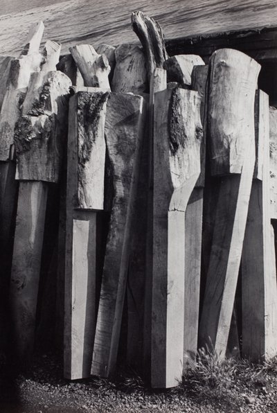 Totemy", stara stocznia, port Rye autorstwa Paul Nash