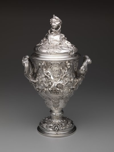 Zakryty kubek, 1742 autorstwa Paul de Lamerie