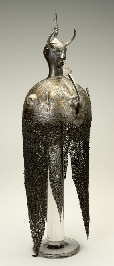 Kulah Khud, hełm, ok. 1700, przerobiony w 1800 (żelazo ze złotą i srebrną inkrustacją) autorstwa Persian School