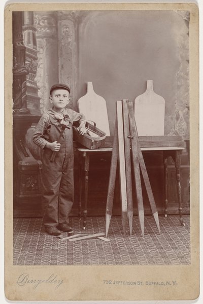 Portret pomocnika cieśli, ok. 1900 (zdjęcie) autorstwa Peter Dingeldey