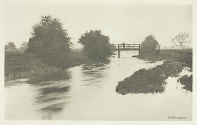 Kładka dla pieszych w pobliżu Tottenham autorstwa Peter Henry Emerson