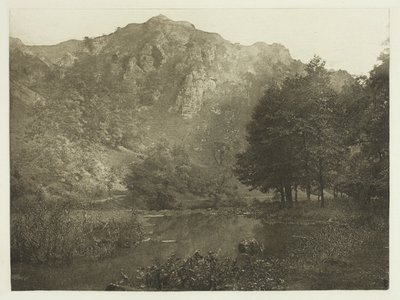 W Dove Dale autorstwa Peter Henry Emerson