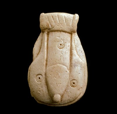 Cywilizacja fenicka: falliczny amulet w kości. Z Puig d