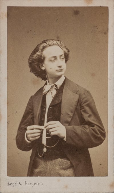 Portret skrzypka i kompozytora Henri Kettena 1848-1883. autorstwa Photo studio Legé and Bergeron.