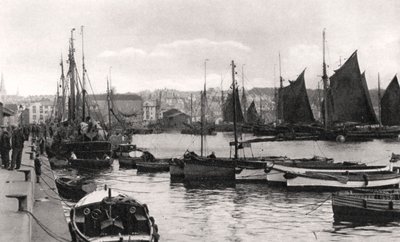 Barbakan, Plymouth, Devon, początek XX wieku. autorstwa Photochrom Co Ltd of London