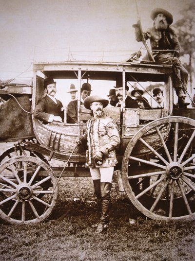 Buffalo Bill Cody (1846-1917) i jego trener Deadwood (zdjęcie czarno-białe) autorstwa Photographer American