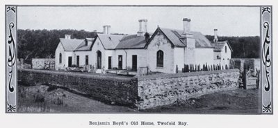 Stary dom Benjamina Boyda, Twofold Bay (zdjęcie czarno-białe) autorstwa Photographer Australian