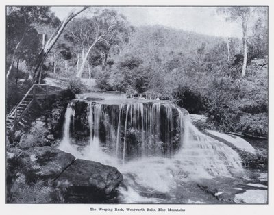 The Weeping Rock, Wentworth Falls, Blue Mountains (zdjęcie czarno-białe) autorstwa Photographer Australian